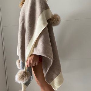 NWOT Mitchie’s Wool Gray/Beige Poncho Wrap